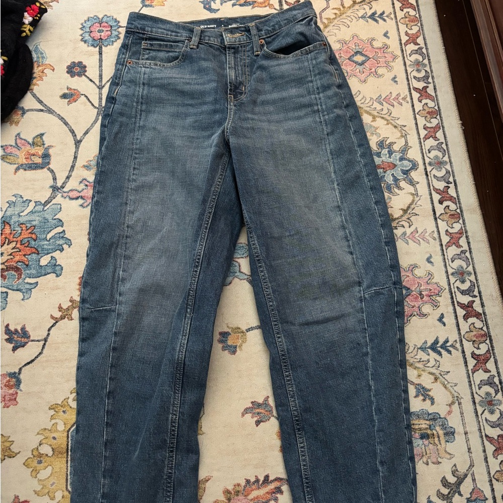 Old Navy Women's barrel Leg Jeans - Classic Denim